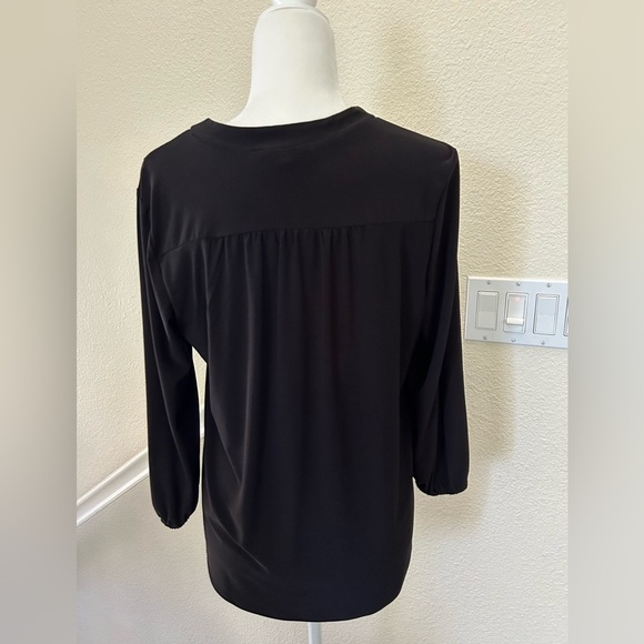 Vince Camuto Women’s Black 3/4 Sleeve V-Neck Comfort Stretch Relaxed Blouse M - Picture 7 of 12